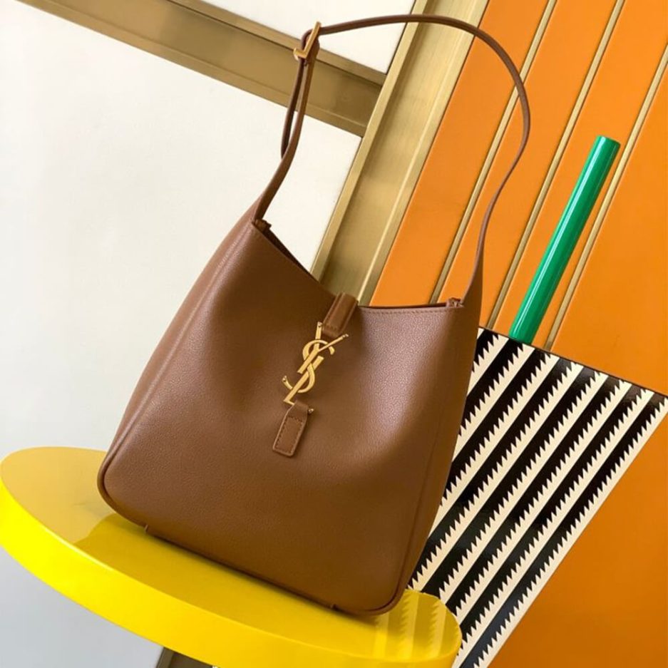 ysl le 5 À 7 S*pple small in grained leather