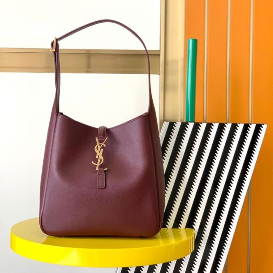 ysl le 5 À 7 S*pple small in grained leather