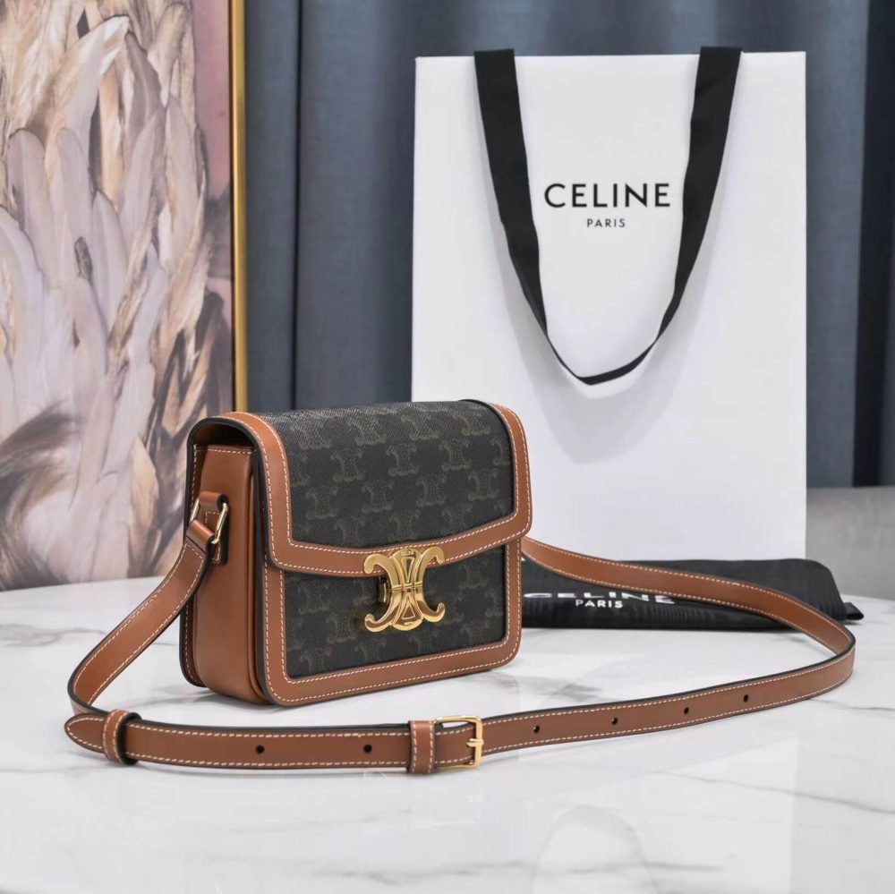 Teen Triomphe Bag in shiny calfskin
