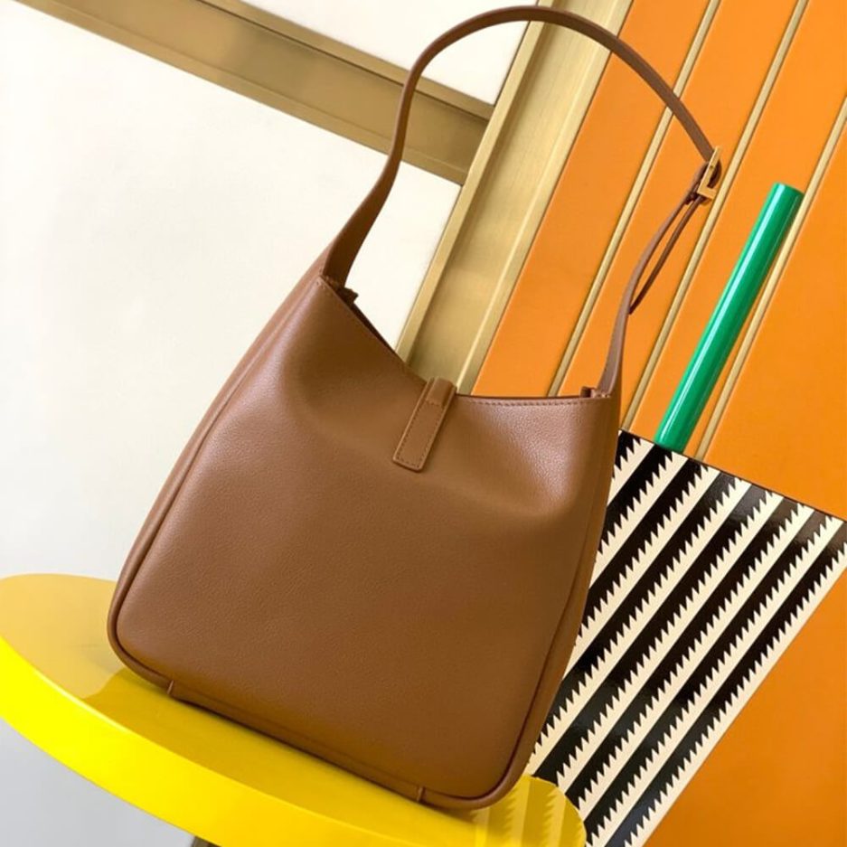 ysl le 5 À 7 S*pple small in grained leather